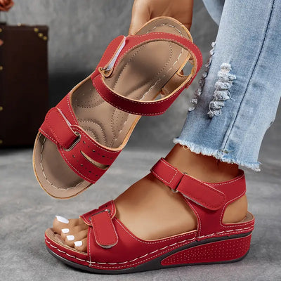 Veera™ | Elegante Keilabsatz-Sandalen